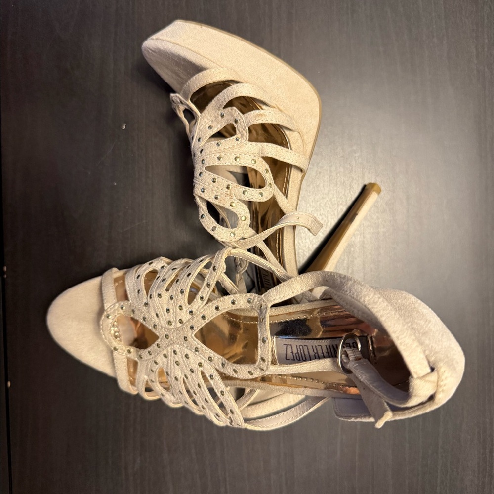 Jennifer Lopez Elegant Nude Rhinestone Strappy Heels – Size 7.5